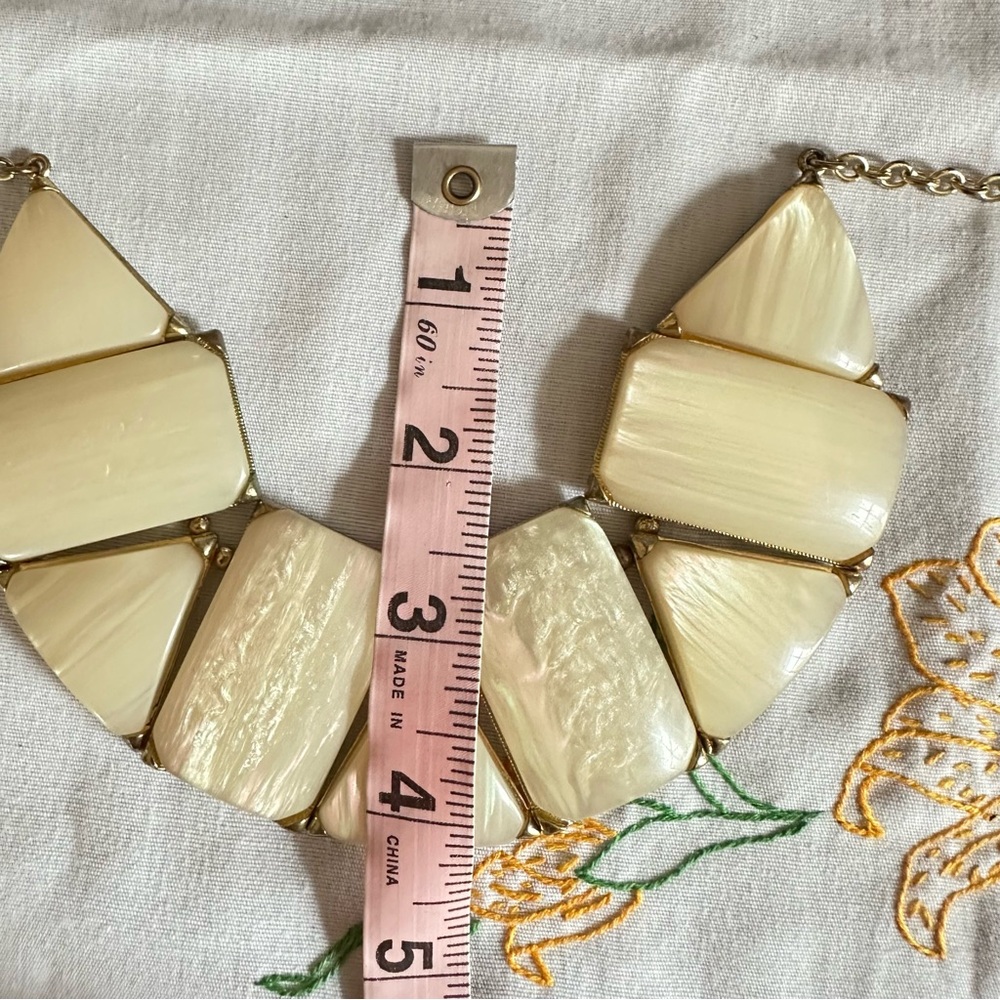 Talbots Faux Mother of Pearl Crescent Statement Necklace - Picture 9 of 10